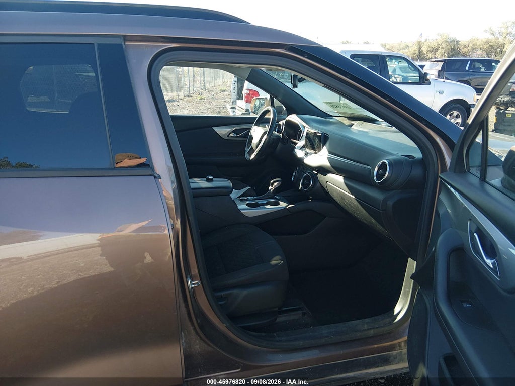 2020 Chevrolet Blazer AWD 2LT photo 5