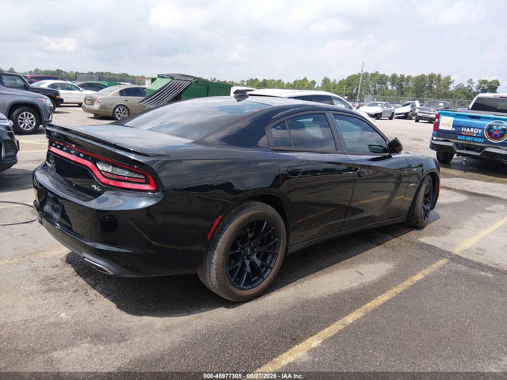 2016 Dodge Charger R/T photo 4