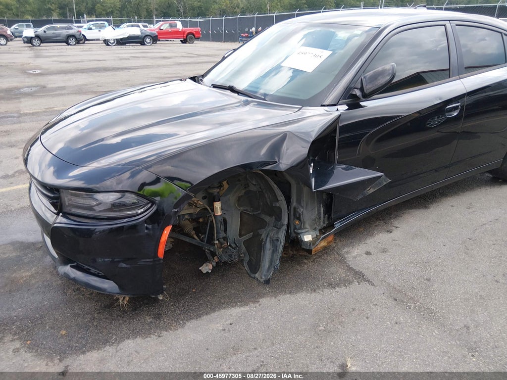 2016 Dodge Charger R/T photo 6