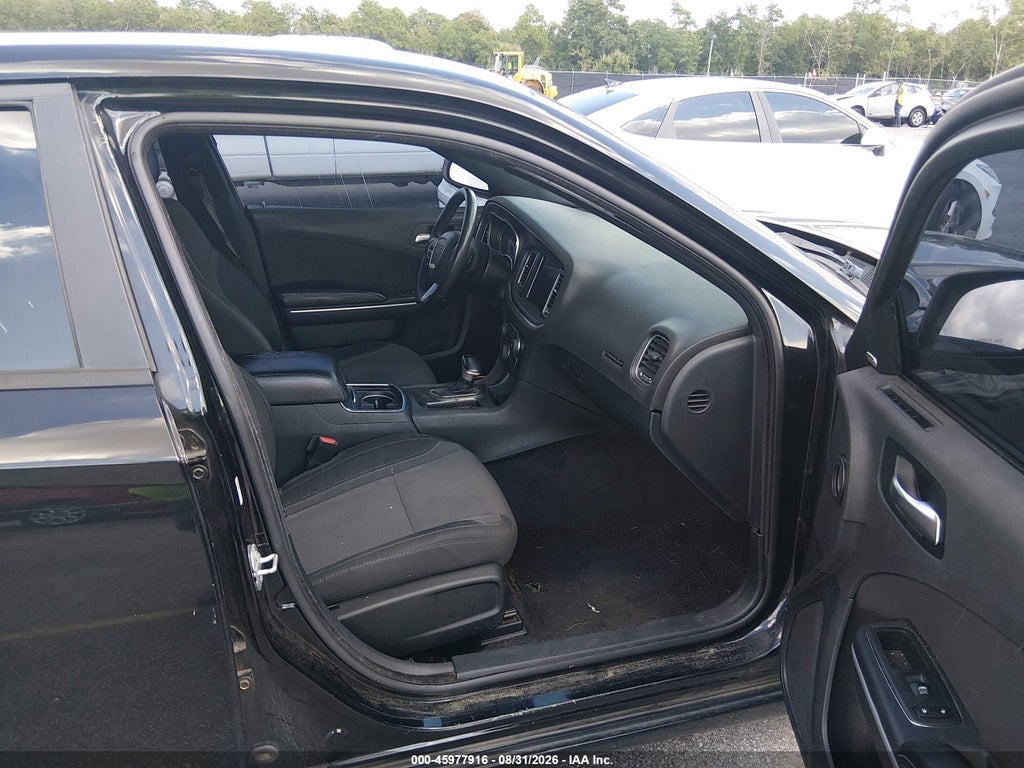 2018 Dodge Charger SXT Plus RWD photo 5