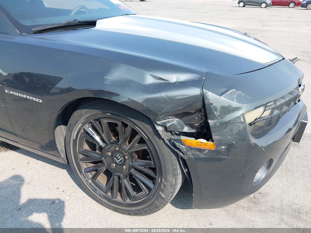 2013 Chevrolet Camaro 2LT photo 6