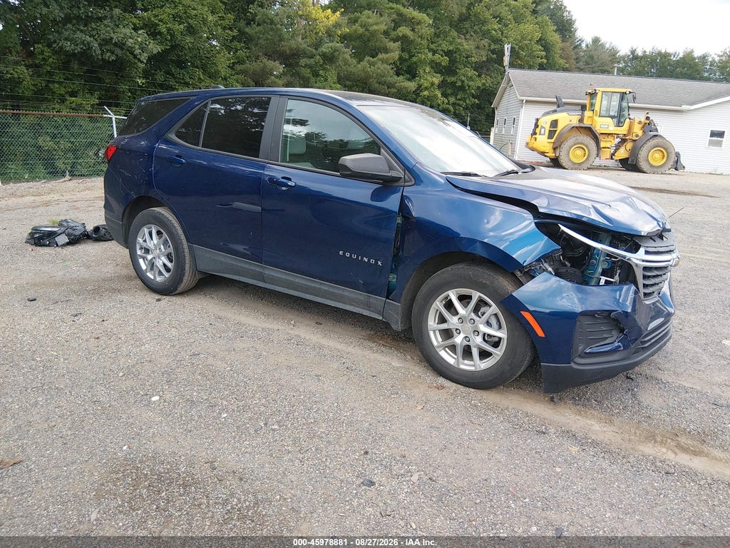 2022 Chevrolet Equinox FWD LS photo 1