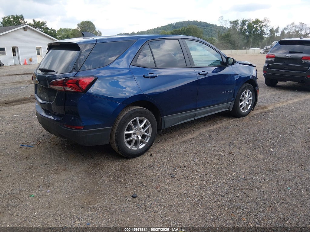 2022 Chevrolet Equinox FWD LS photo 4