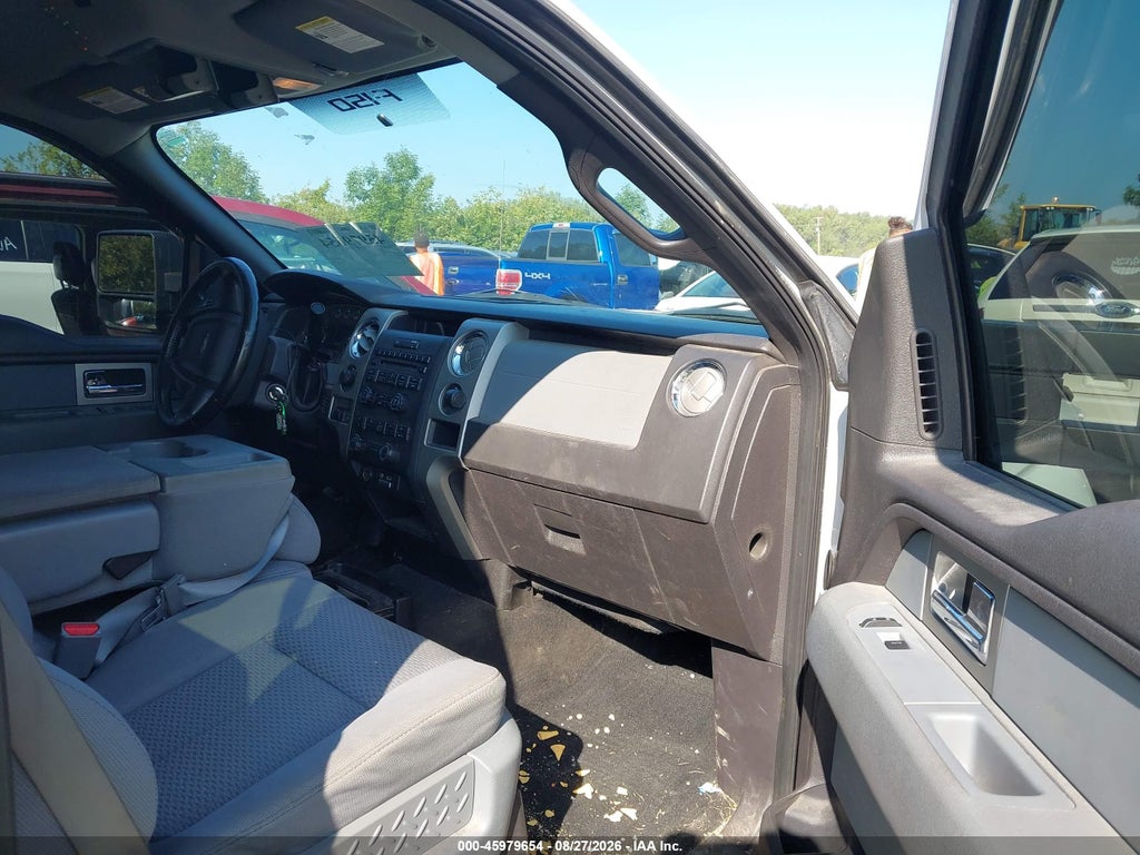 2011 Ford F-150 XLT photo 5