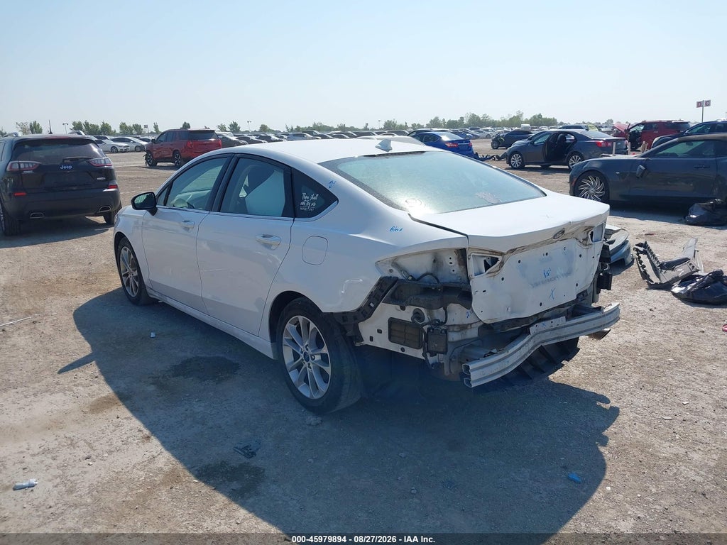 2020 Ford Fusion SE photo 3