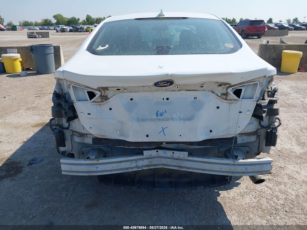 2020 Ford Fusion SE photo 6