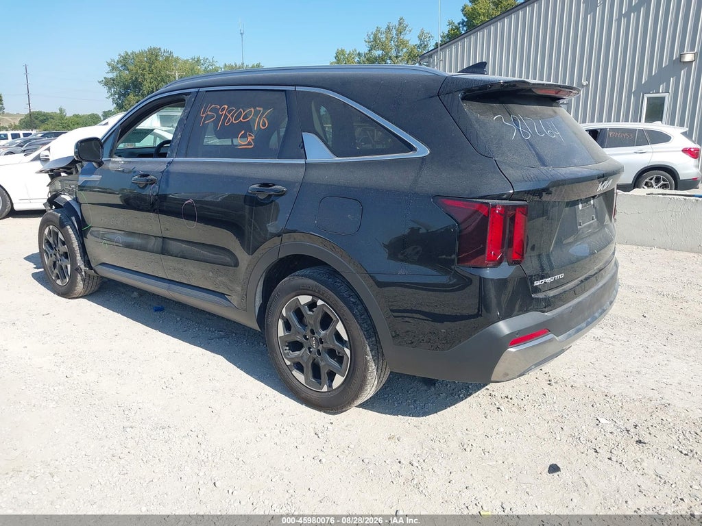2025 Kia Sorento S photo 3
