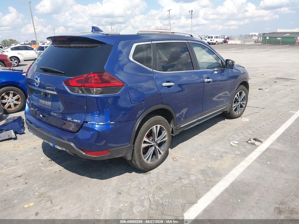 2018 Nissan Rogue SL photo 4