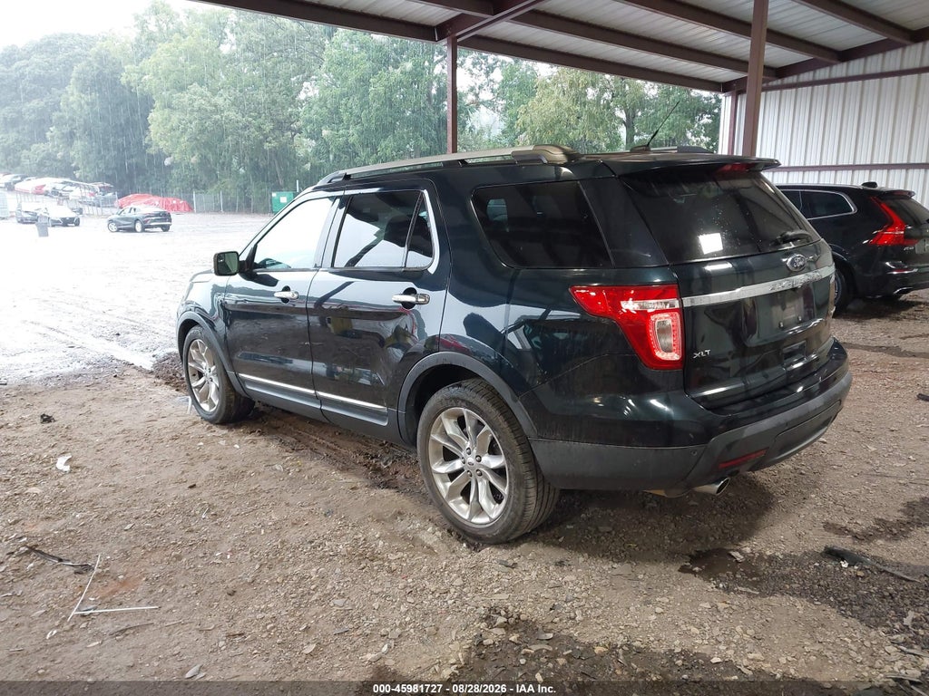 2014 Ford Explorer XLT photo 3