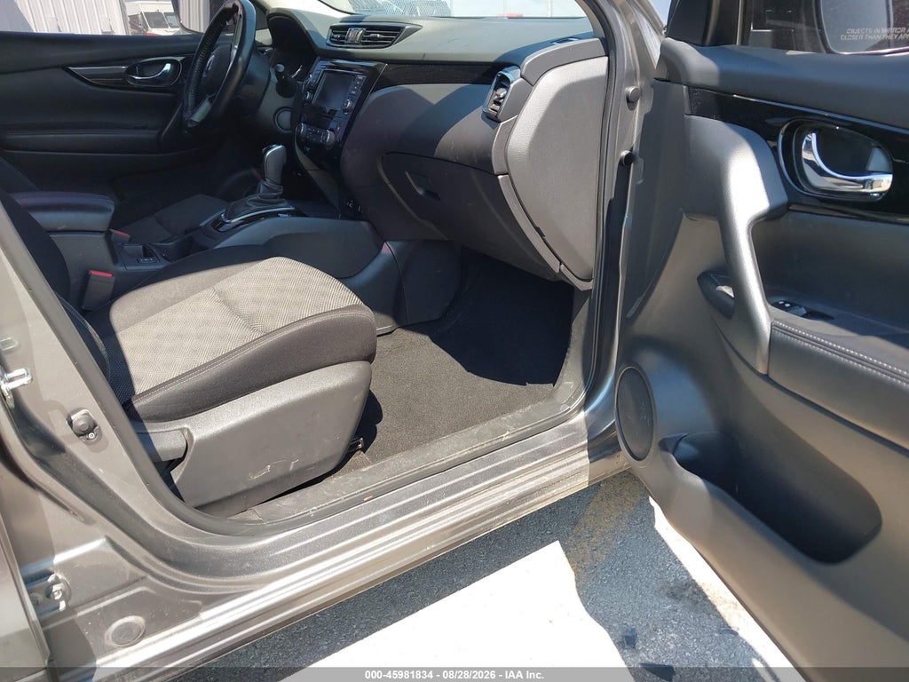 2022 Nissan Rogue Sport SV AWD Xtronic CVT photo 5