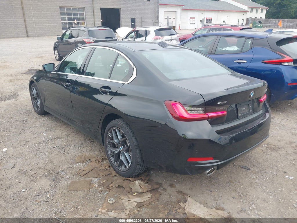 2025 BMW 330I Xdrive photo 3