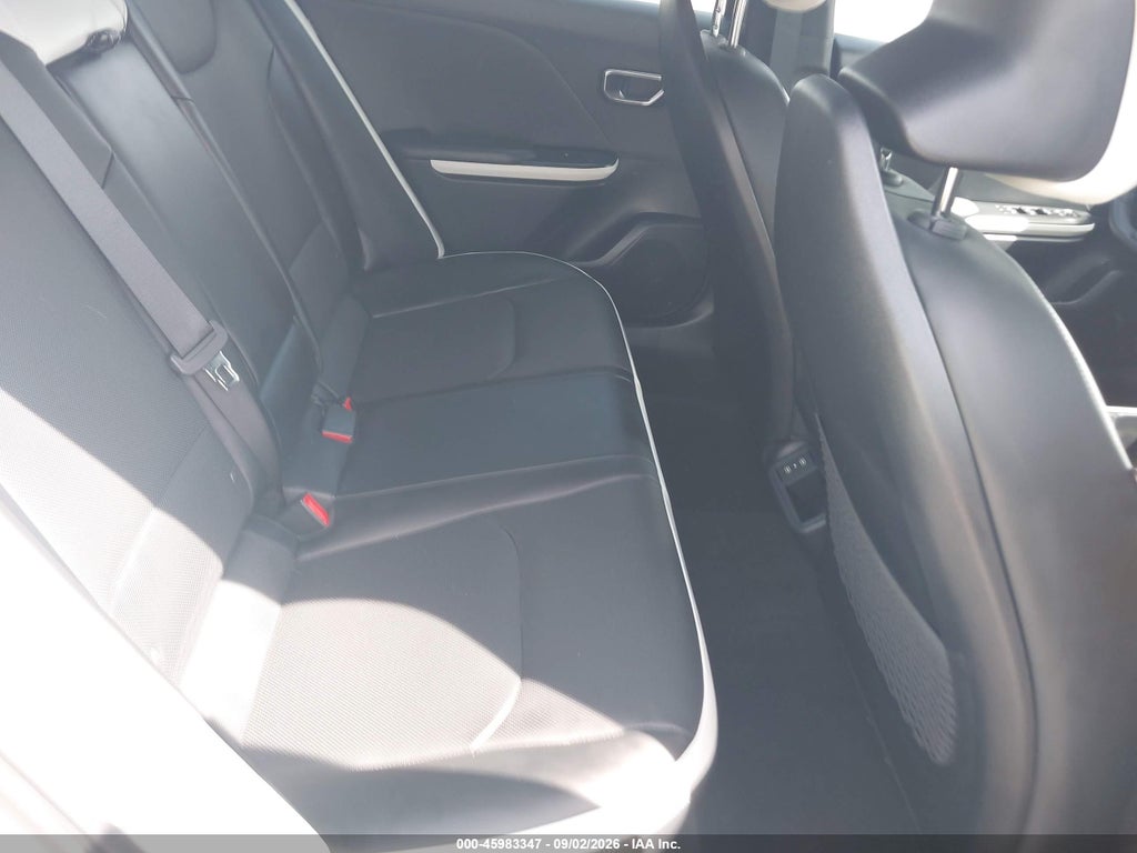 2026 Kia K4 GT-Line photo 8