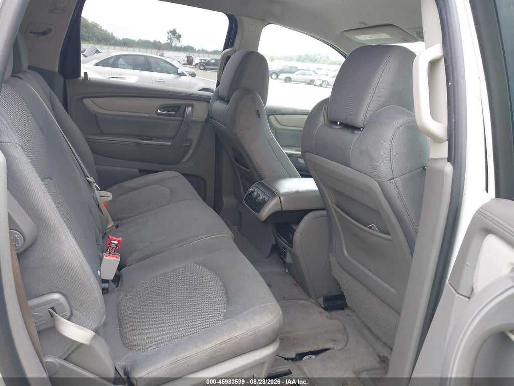 2016 Chevrolet Traverse 1LT photo 8