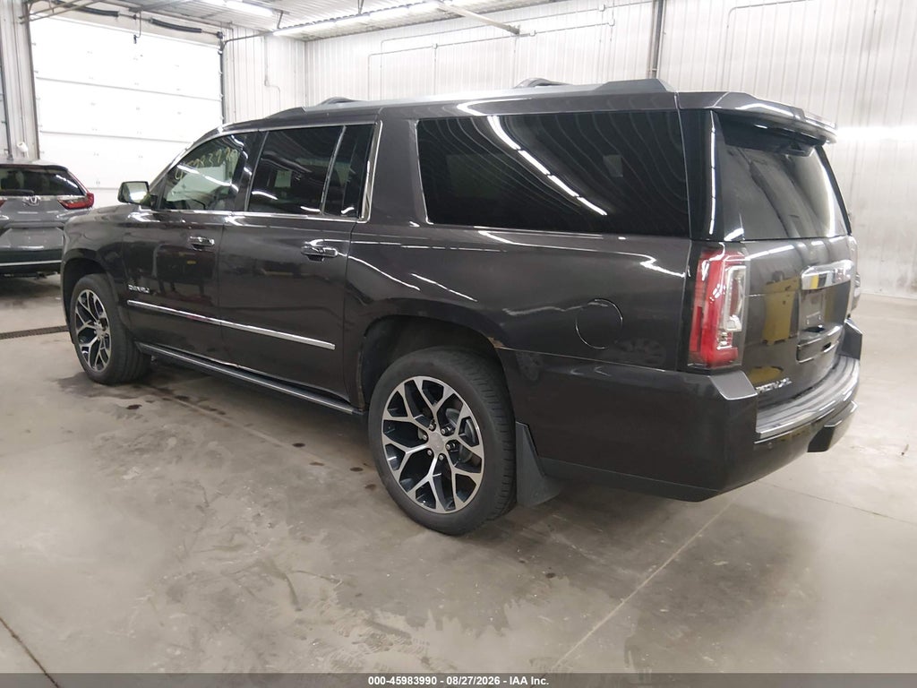 2015 GMC Yukon XL 1500 Denali photo 3