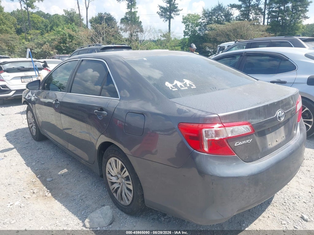 2013 Toyota Camry L photo 3