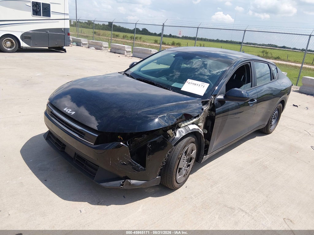 2025 Kia K4 LX photo 2