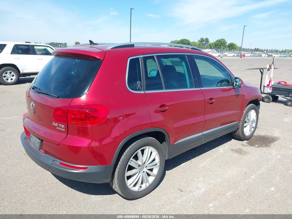 2015 Volkswagen Tiguan SEL photo 4