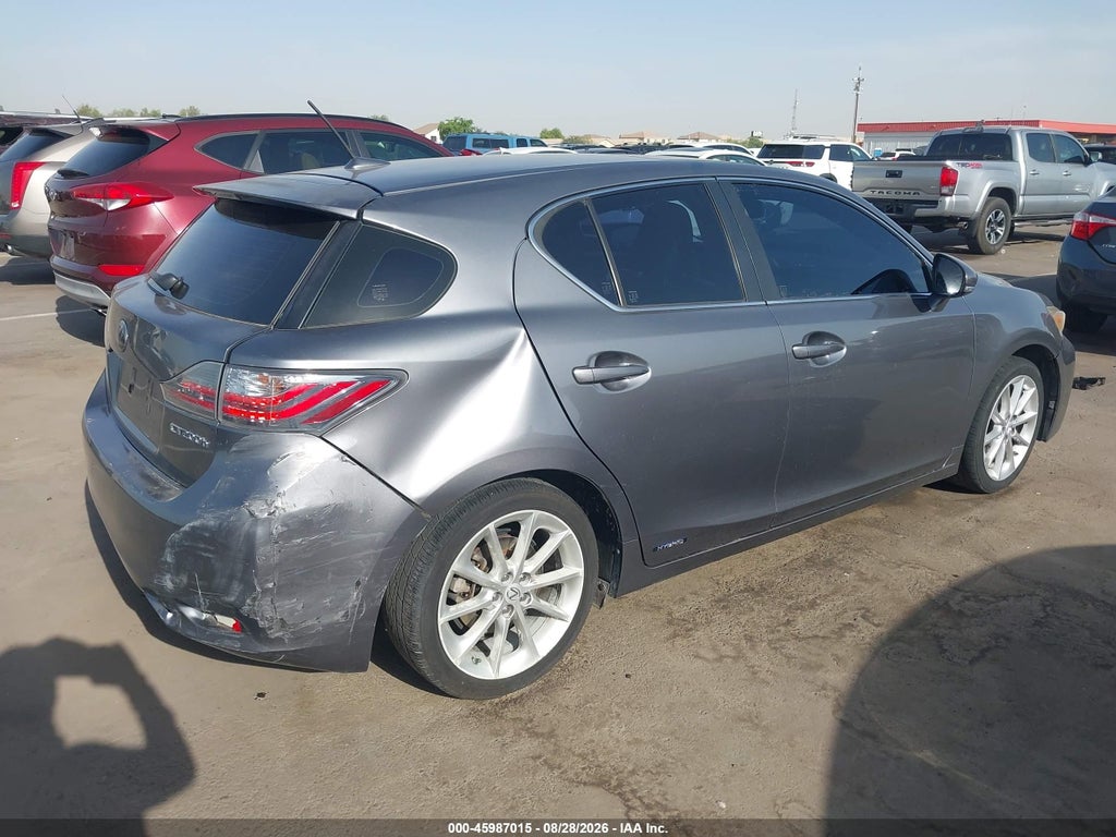 2013 Lexus CT 200H photo 4
