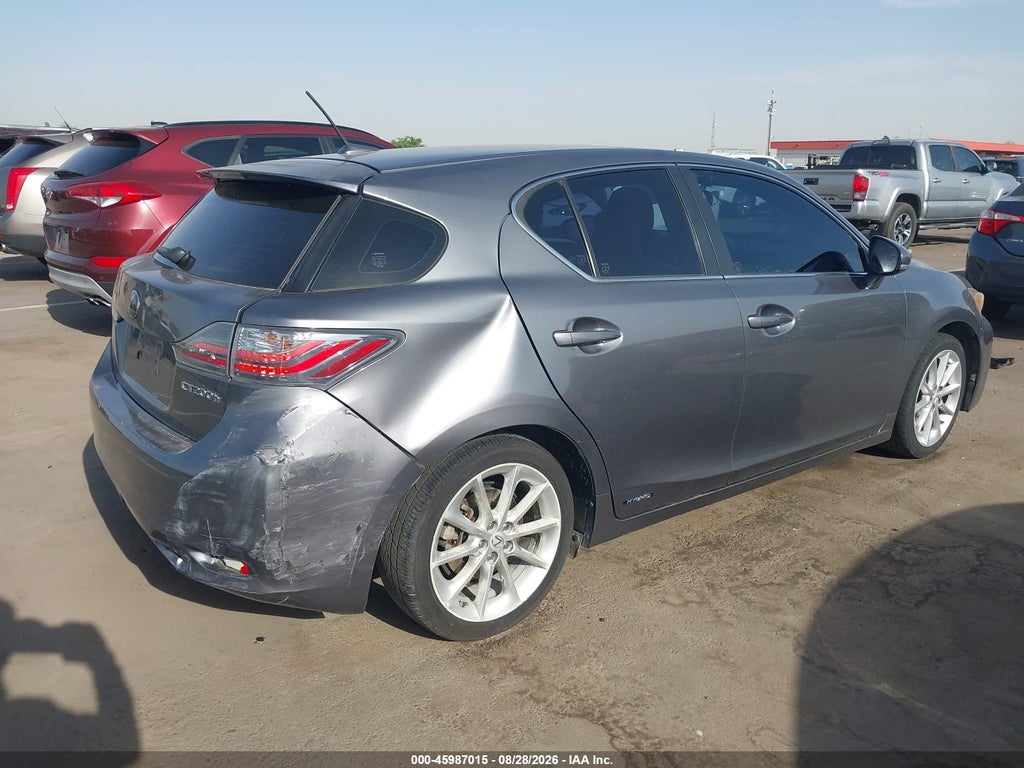 2013 Lexus CT 200H photo 6