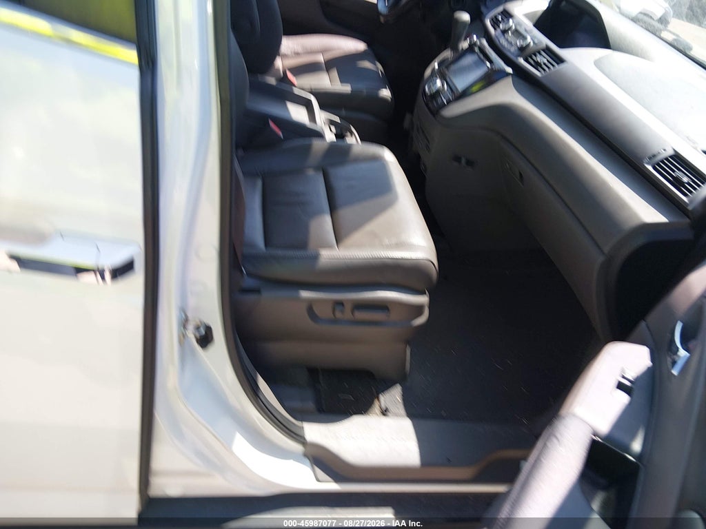 2017 Honda Odyssey EX-L photo 5