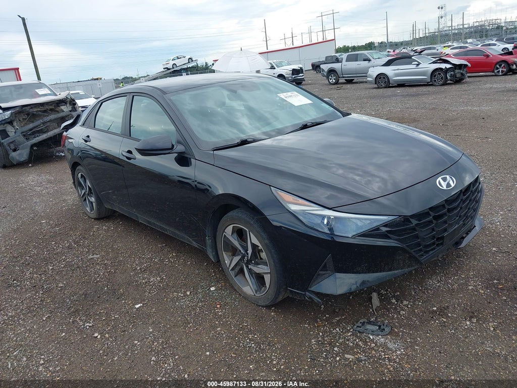 2023 Hyundai Elantra SEL photo 1
