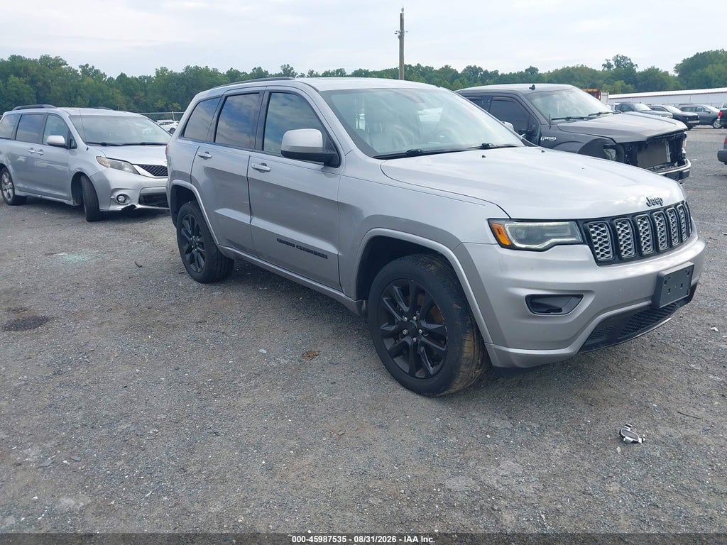 2021 Jeep Grand Cherokee Laredo X 4X4 photo 1