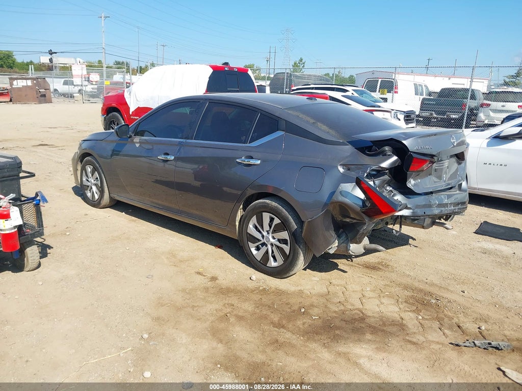 2025 Nissan Altima S FWD photo 3