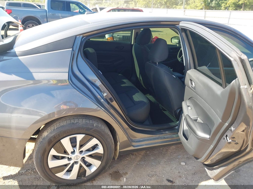 2025 Nissan Altima S FWD photo 8