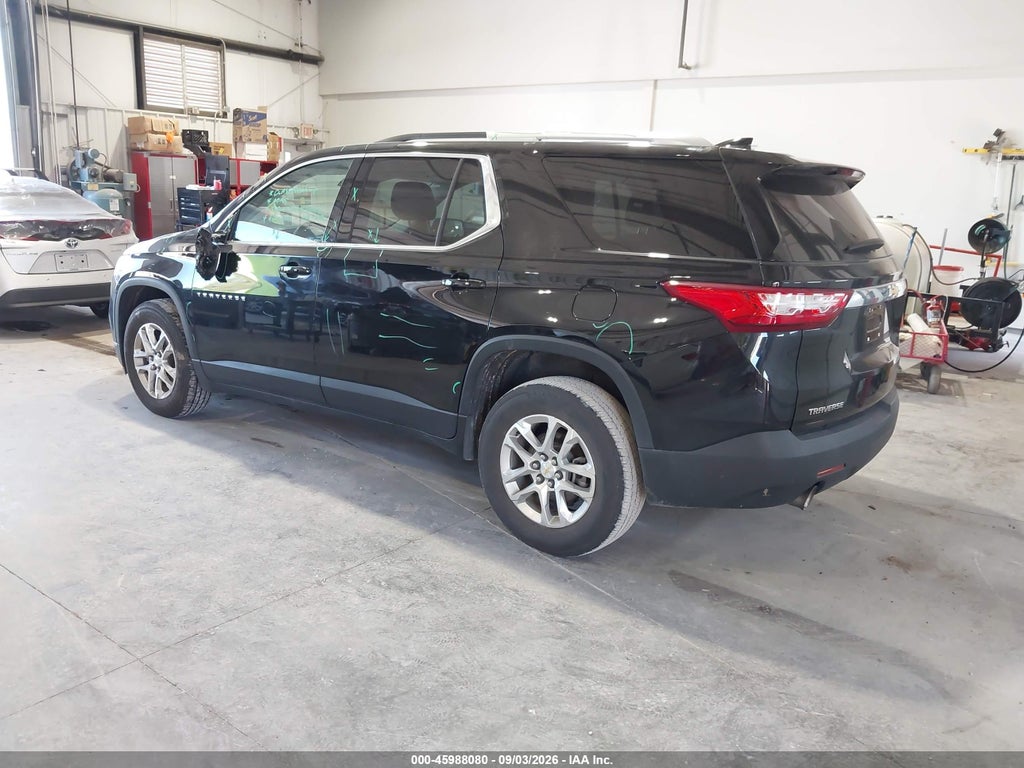 2018 Chevrolet Traverse 1LT photo 3