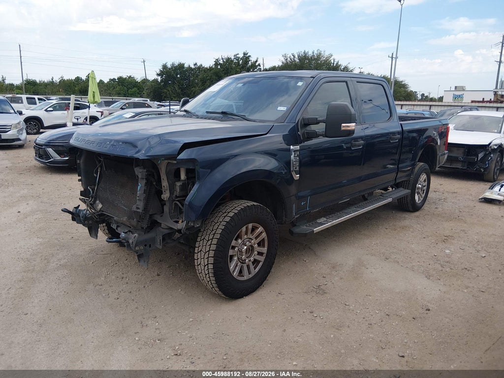 2017 Ford F-250 XLT photo 2