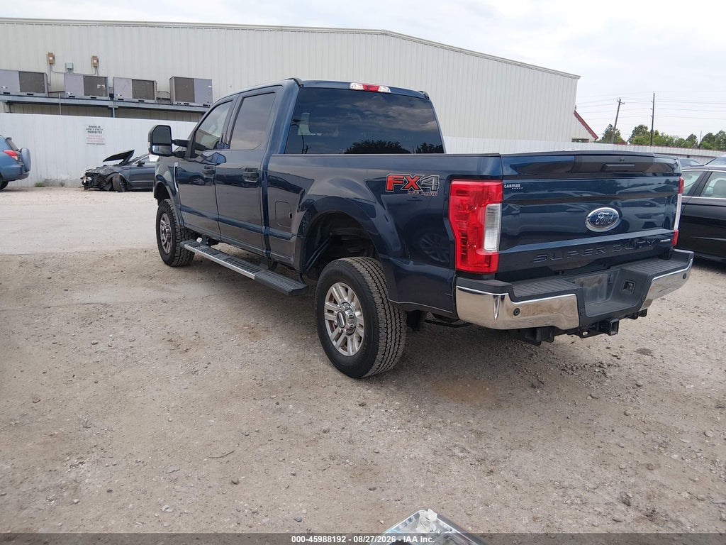 2017 Ford F-250 XLT photo 3