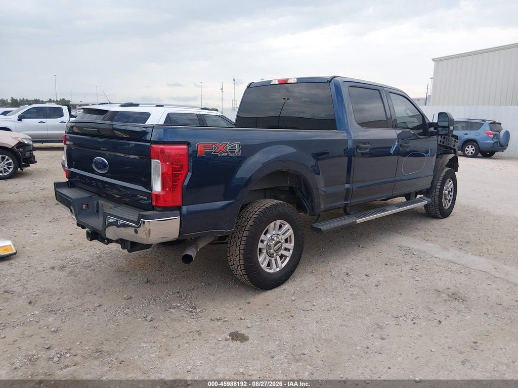 2017 Ford F-250 XLT photo 4