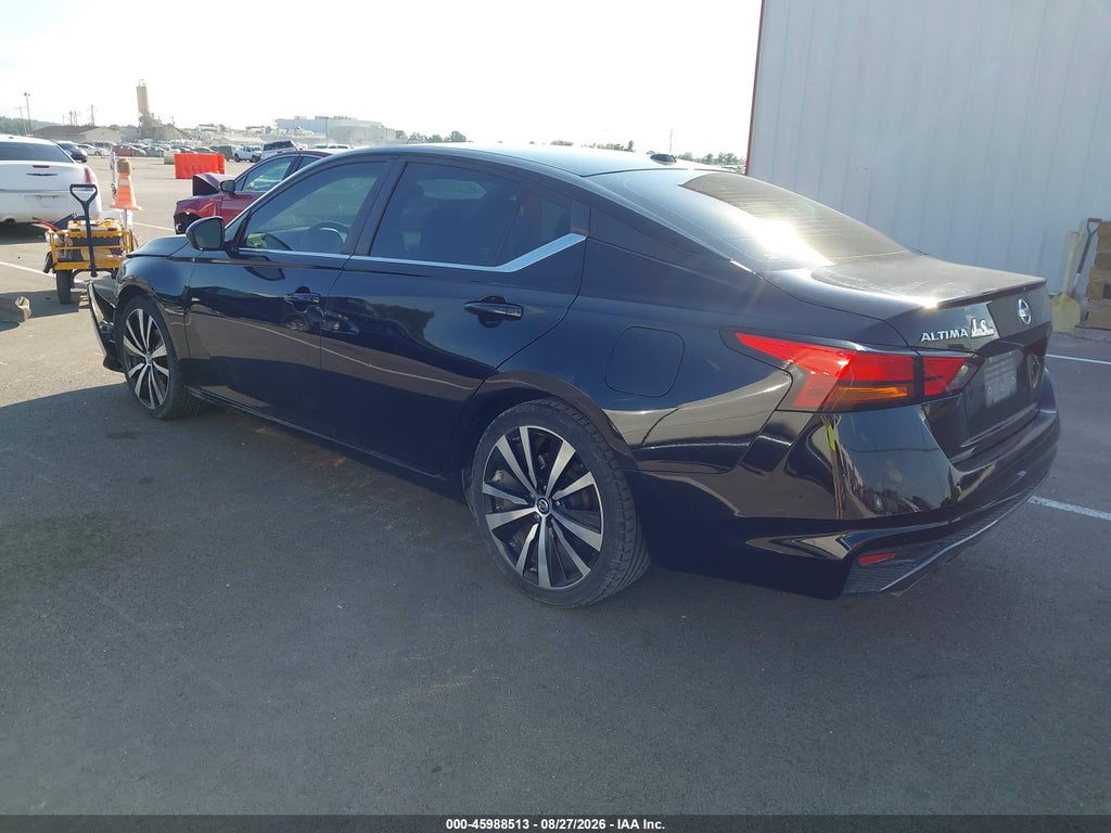 2019 Nissan Altima 2.5 SR photo 3