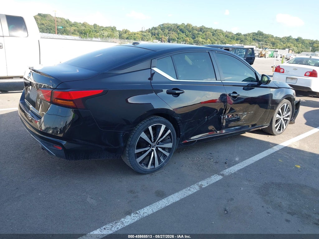 2019 Nissan Altima 2.5 SR photo 4