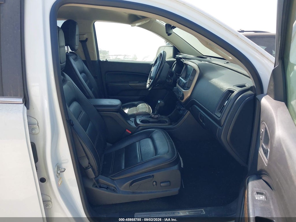 2017 GMC Canyon Denali photo 5