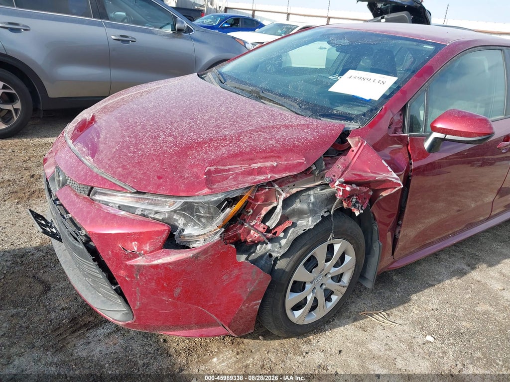 2025 Toyota Corolla LE photo 6