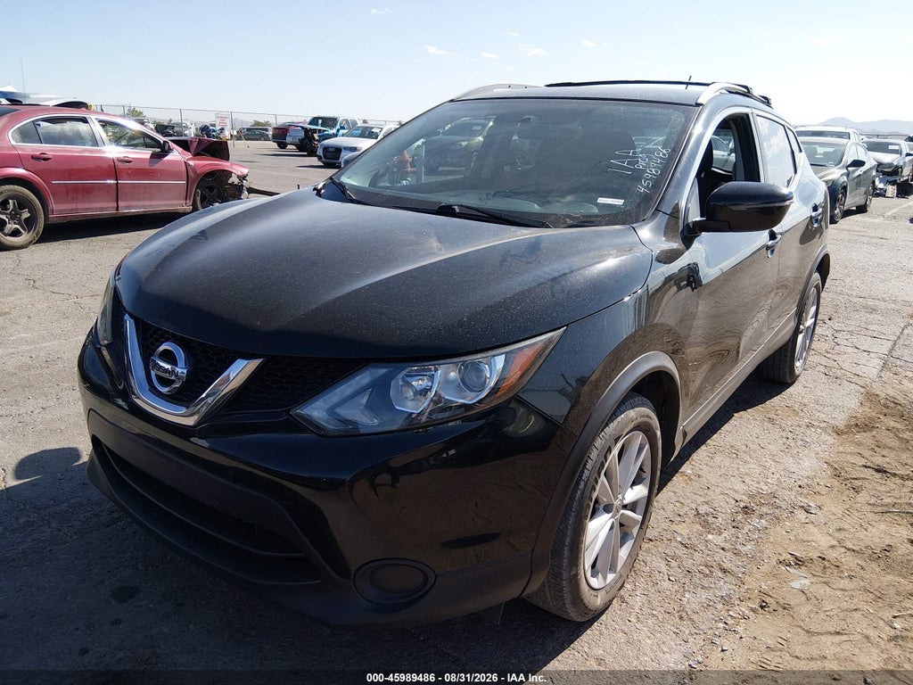 2017 Nissan Rogue Sport SV photo 2