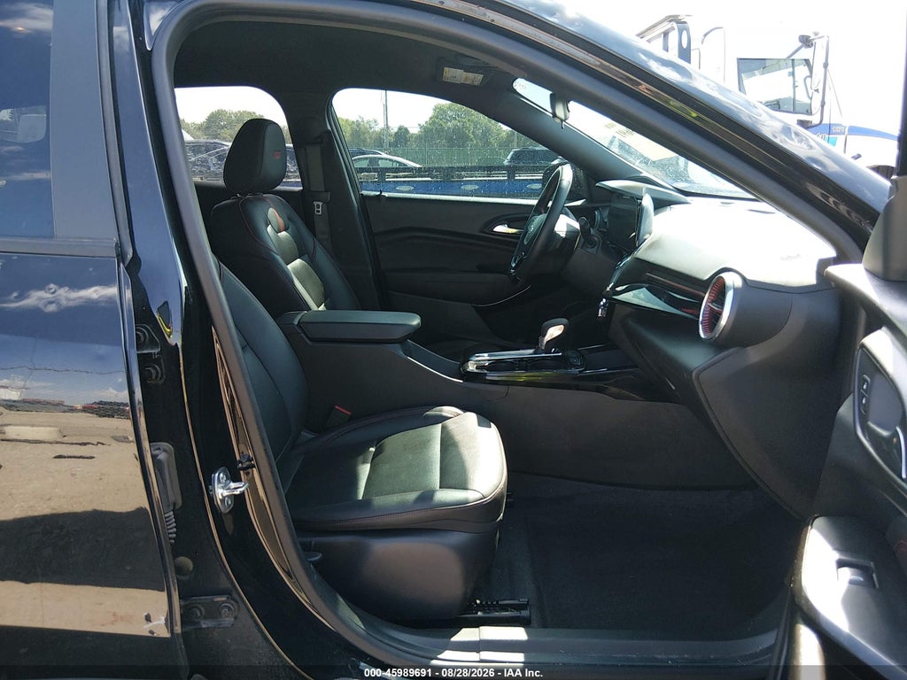2025 Chevrolet Trax FWD 2RS photo 5