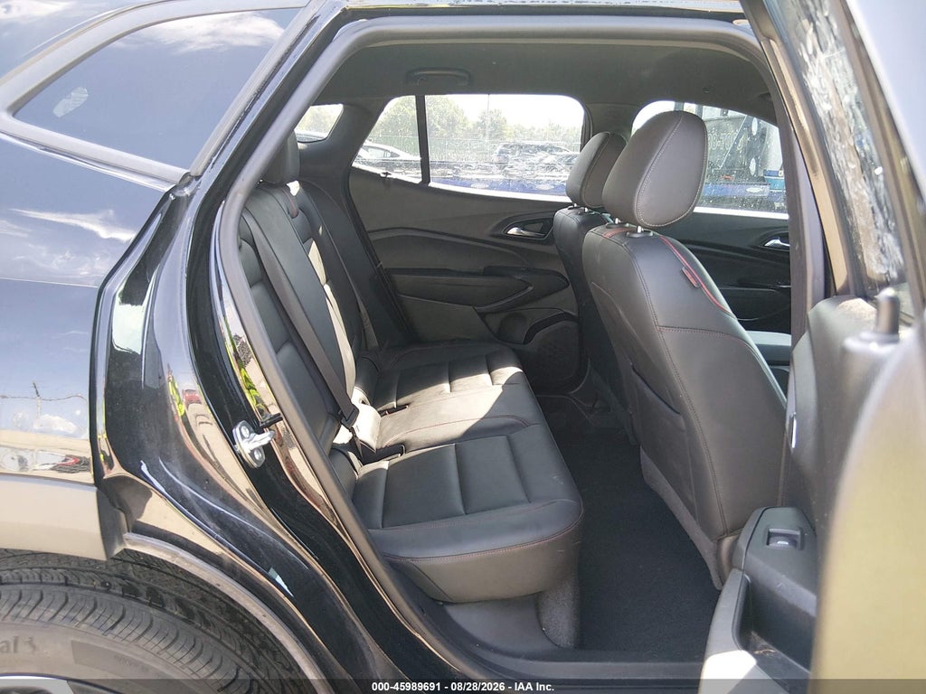 2025 Chevrolet Trax FWD 2RS photo 8
