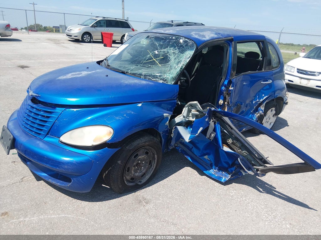 2004 Chrysler PT Cruiser photo 2