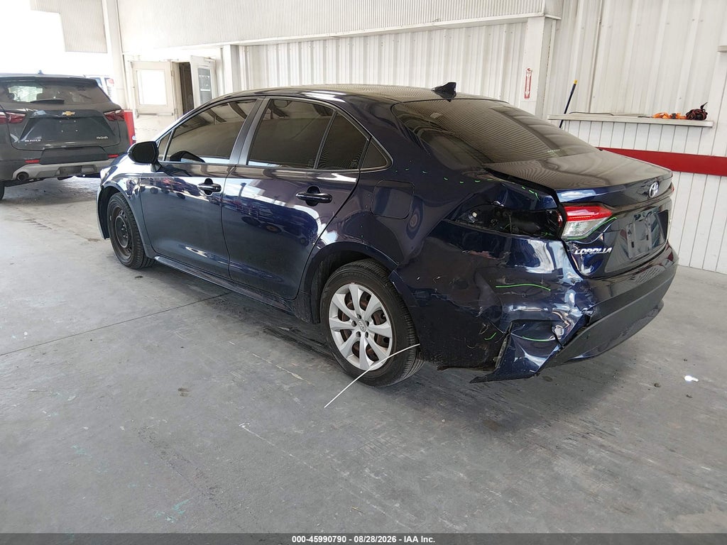 2021 Toyota Corolla LE photo 3