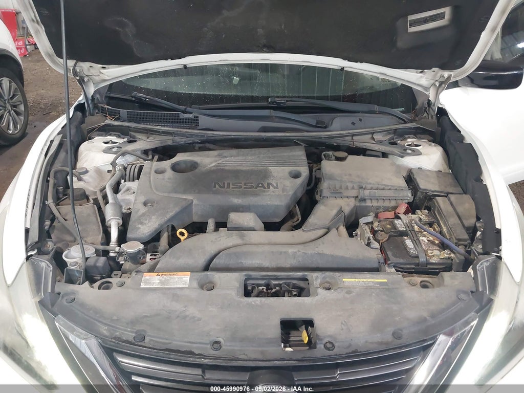 2017 Nissan Altima 2.5 SR photo 10