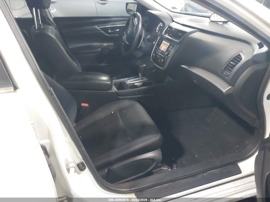 2017 Nissan Altima 2.5 SR photo 5