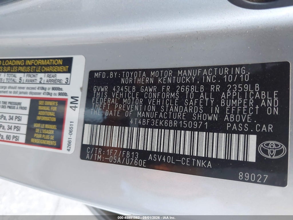 2011 Toyota Camry LE photo 9