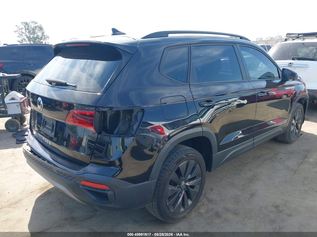 2023 Volkswagen Taos 1.5T S photo 4