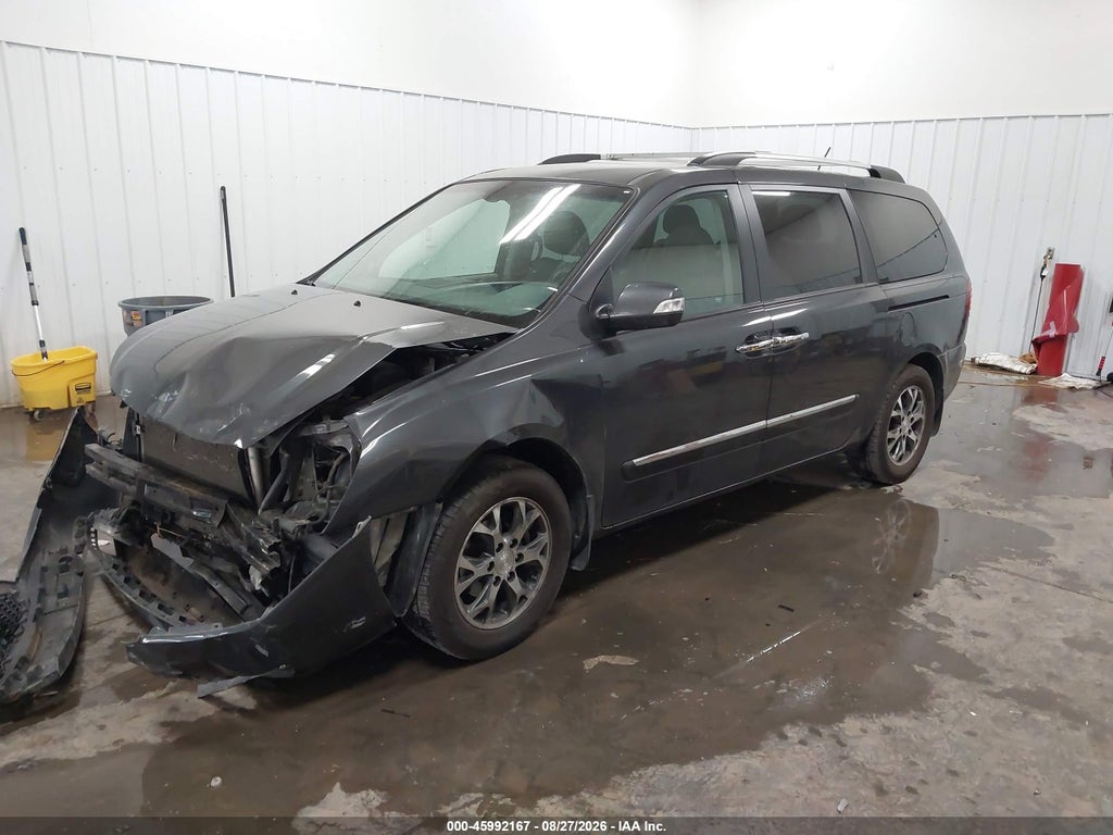 2014 Kia Sedona EX photo 2