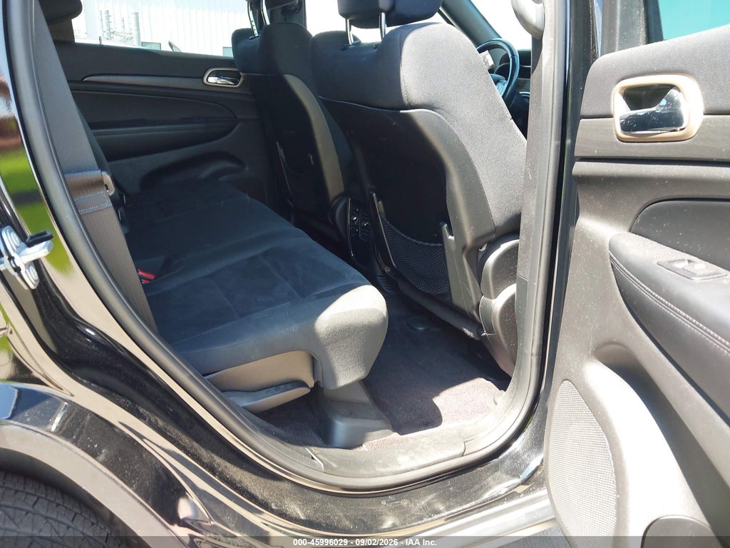 2017 Jeep Grand Cherokee Laredo 4X4 photo 8