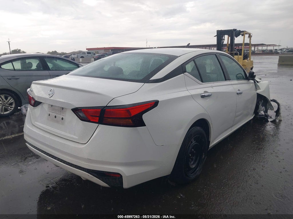 2021 Nissan Altima S FWD photo 4