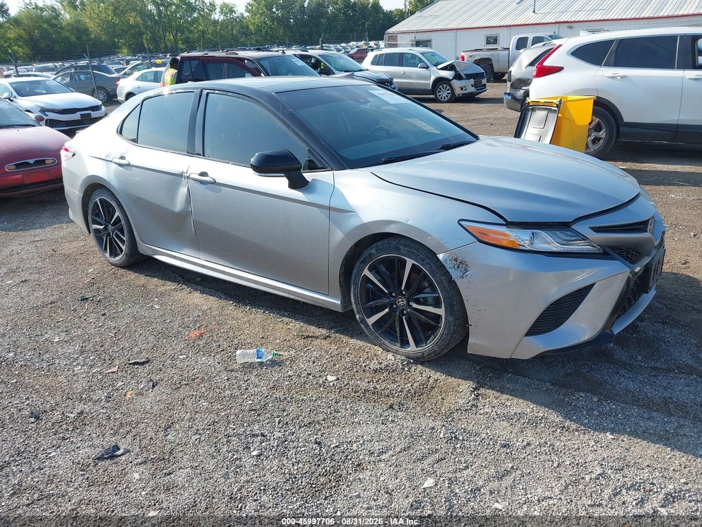 TOYOTA CAMRY 2020