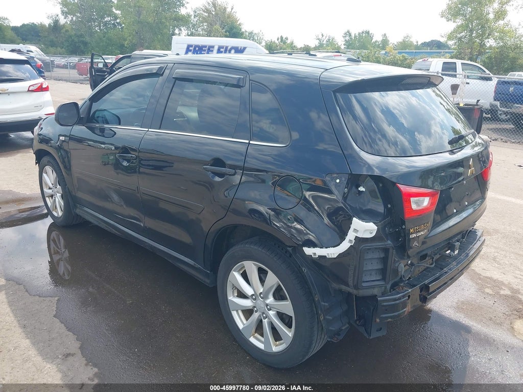 2015 Mitsubishi Outlander Sport SE photo 3
